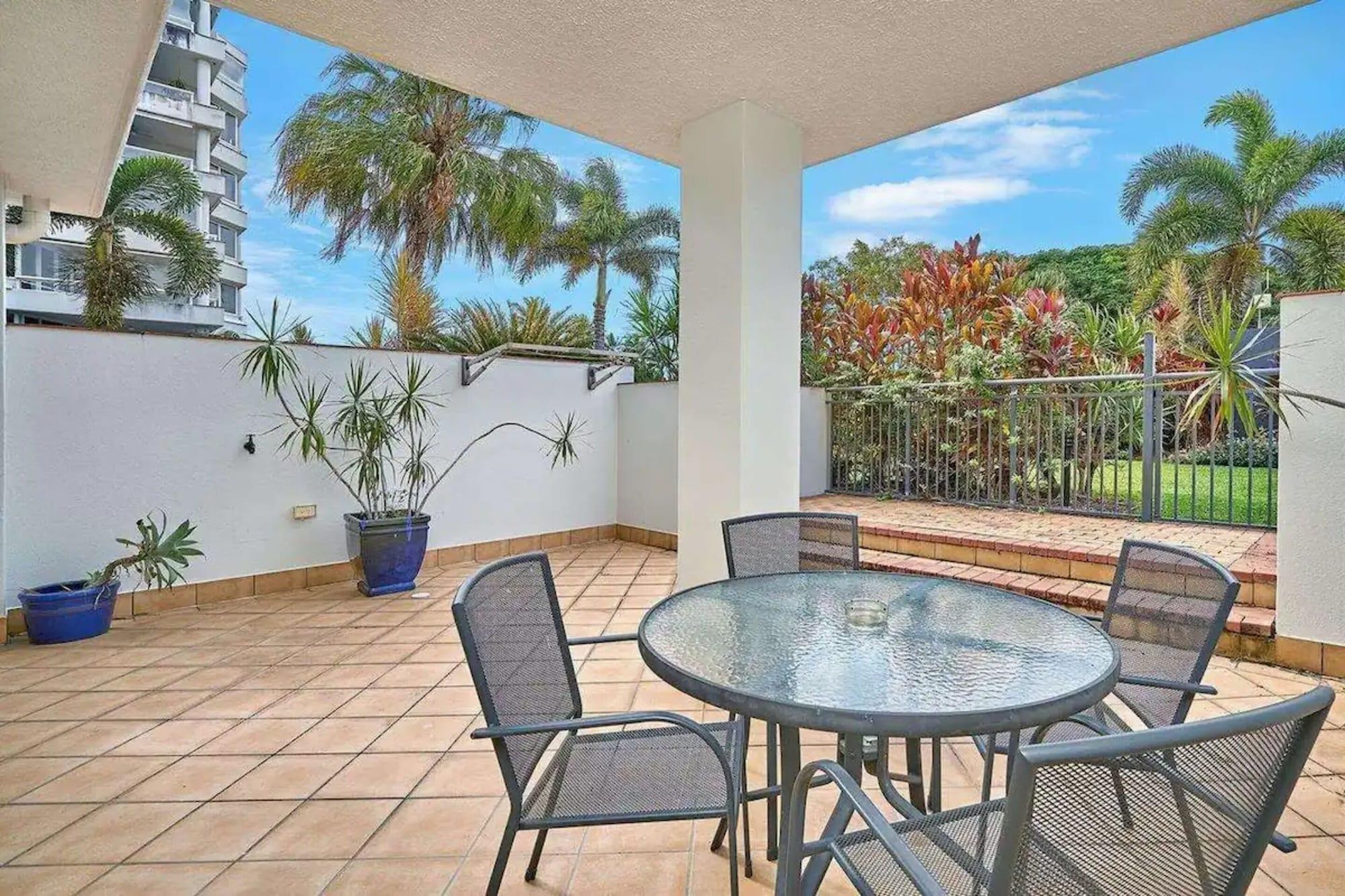 North Cove Waterfront Suites Cairns Buitenkant foto