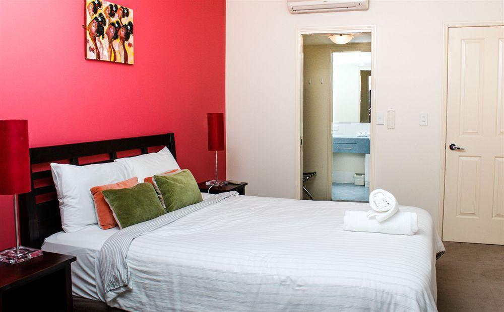 North Cove Waterfront Suites Cairns Buitenkant foto