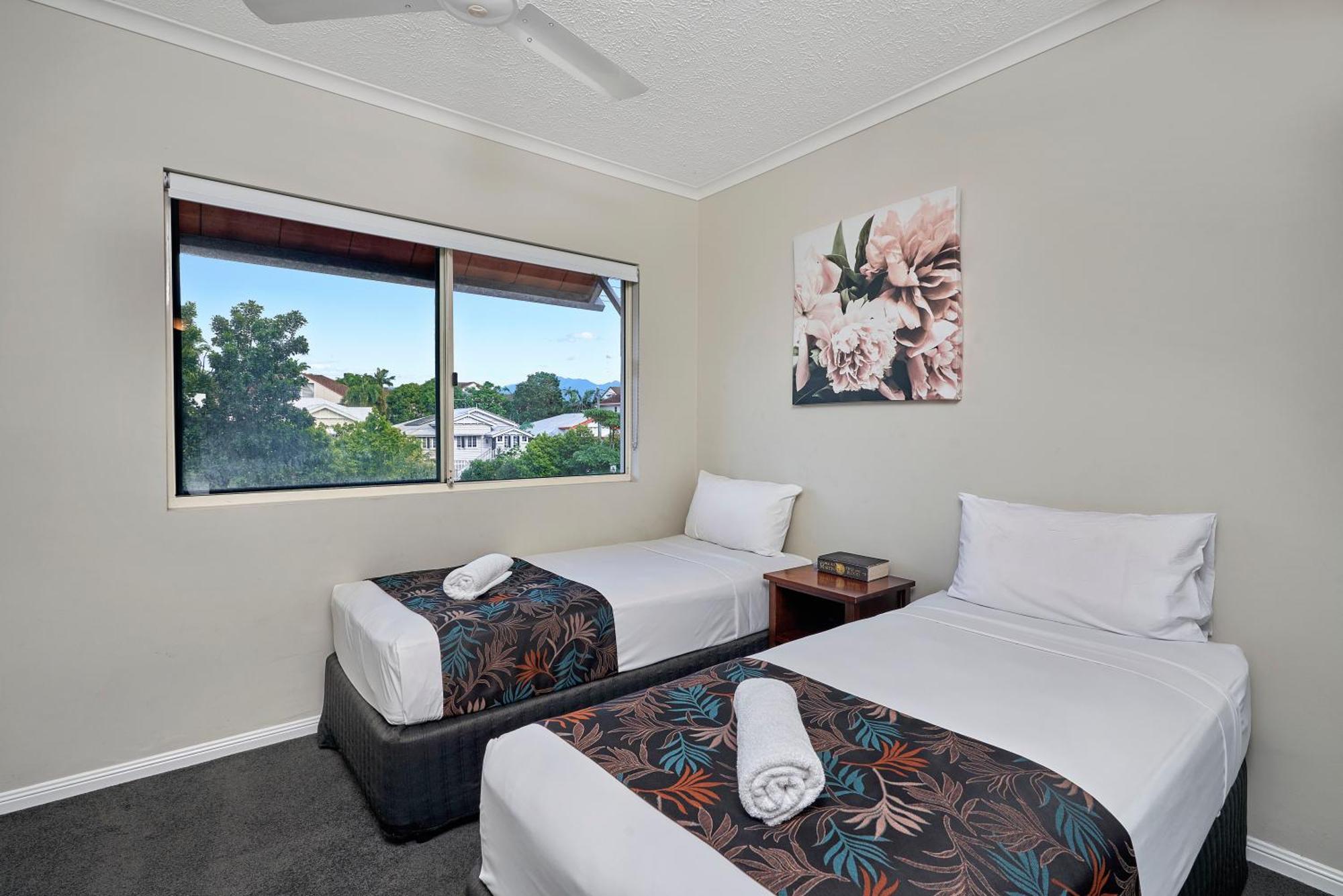 North Cove Waterfront Suites Cairns Buitenkant foto