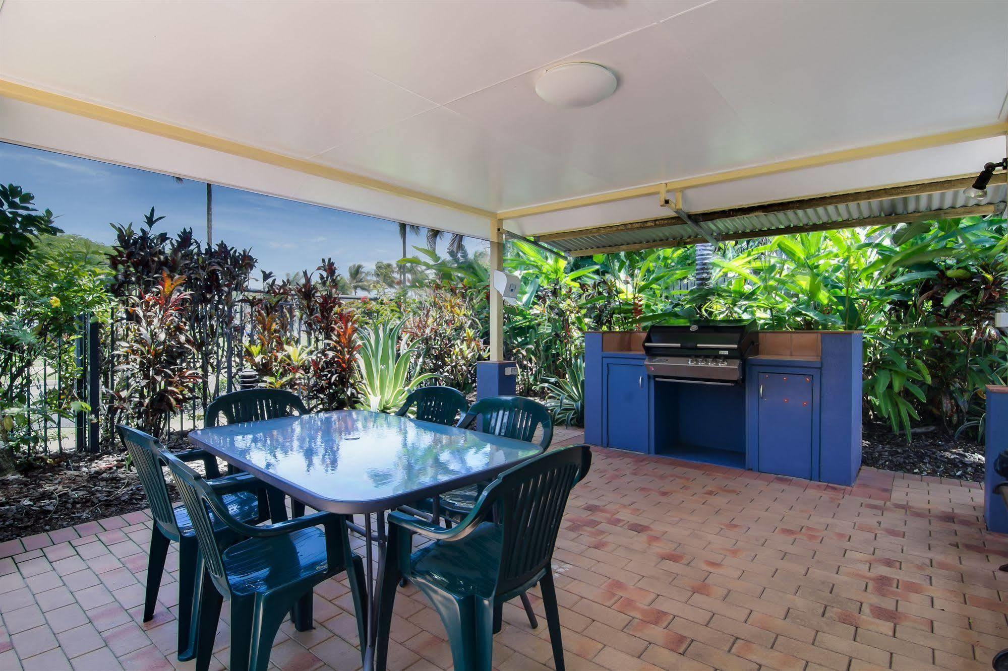 North Cove Waterfront Suites Cairns Buitenkant foto